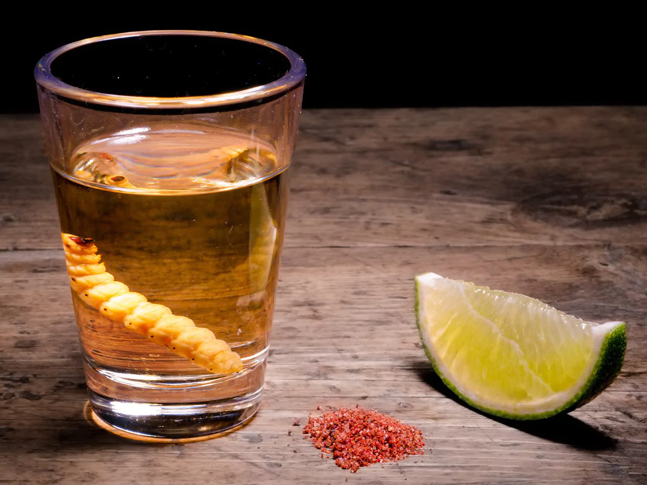 mezcal-gusano